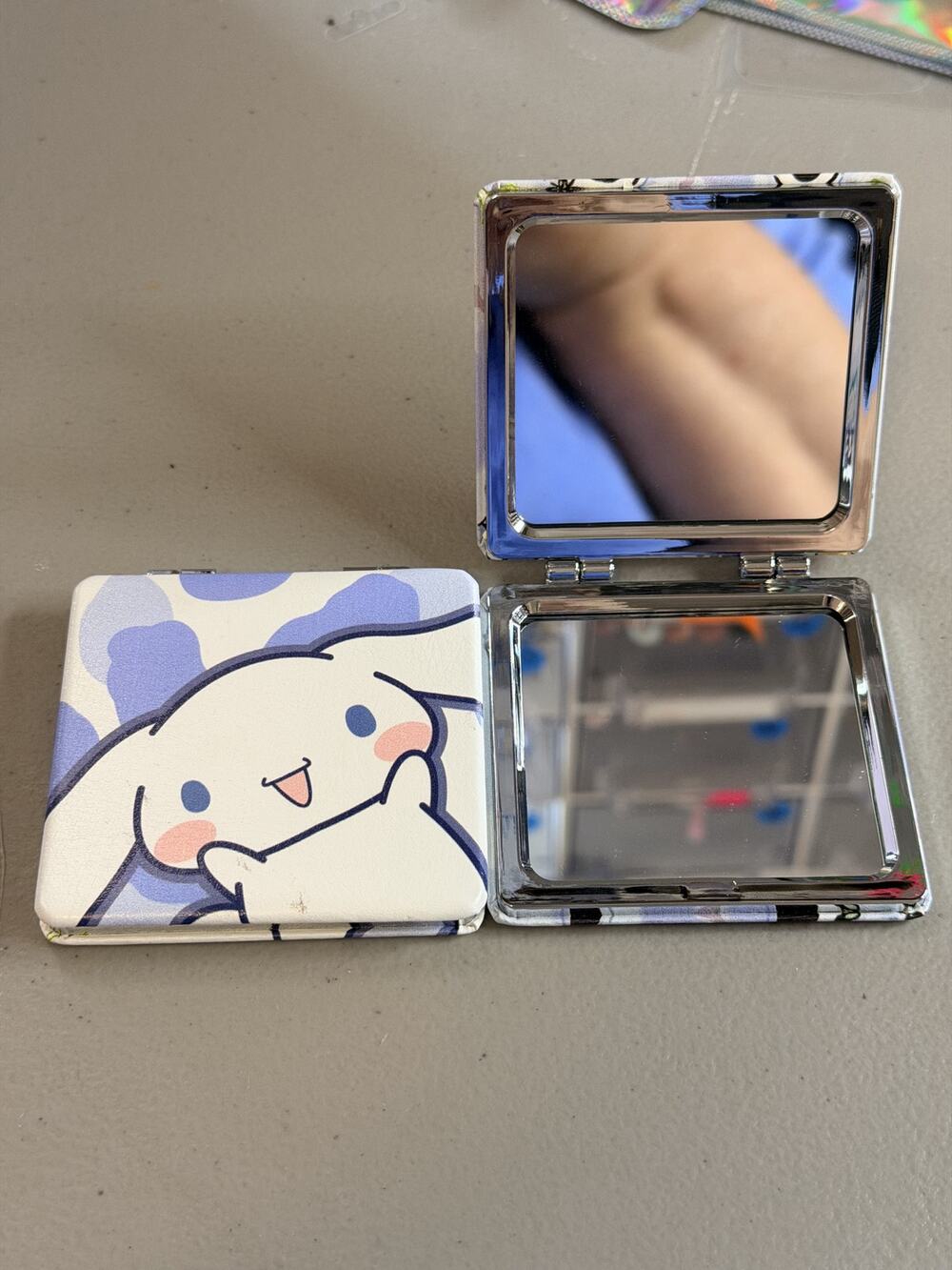 #CIN-747 Cinnamoroll Compact Mirror with regular and 2x viewing
